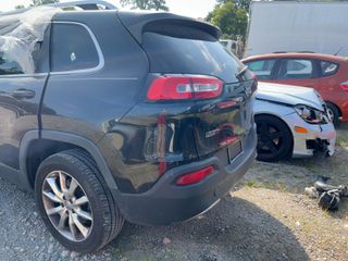 2014 Jeep Cherokee Limited - Exterior Rear Left Corner Image